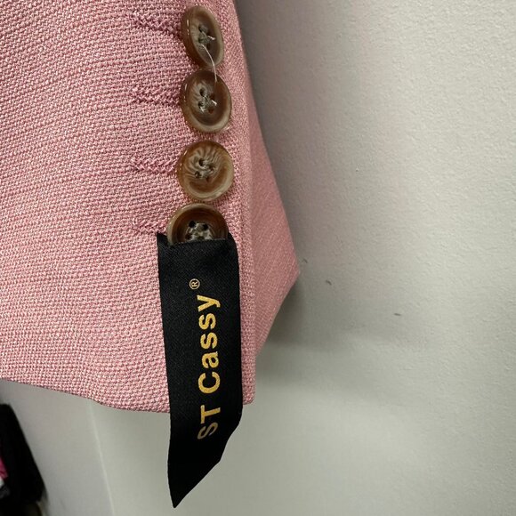 Brand New Men’s Suits in Pastel Pink Two Piece Sets - Picture 3 of 3